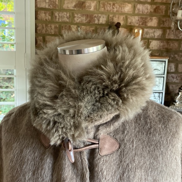 SCHWEITZER LINEN SURI LANA ALPACA WOOL CAPE LUXURY ONE SIZE FITS MOST EXCELLENT - Picture 4 of 11